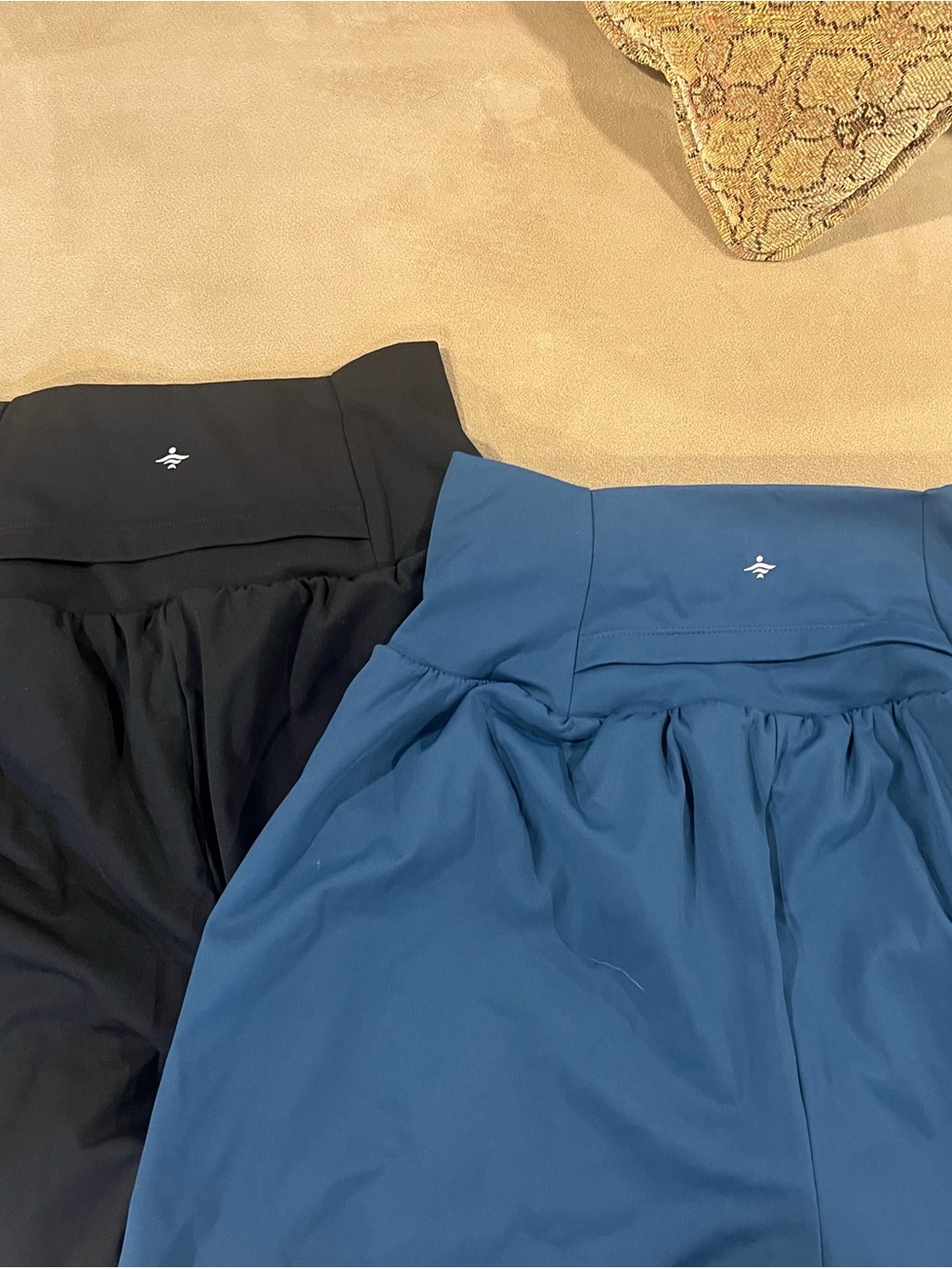 HALARA High-Waist Softlyzero Airy Shorts in Blue and Black - Picture 4 of 5